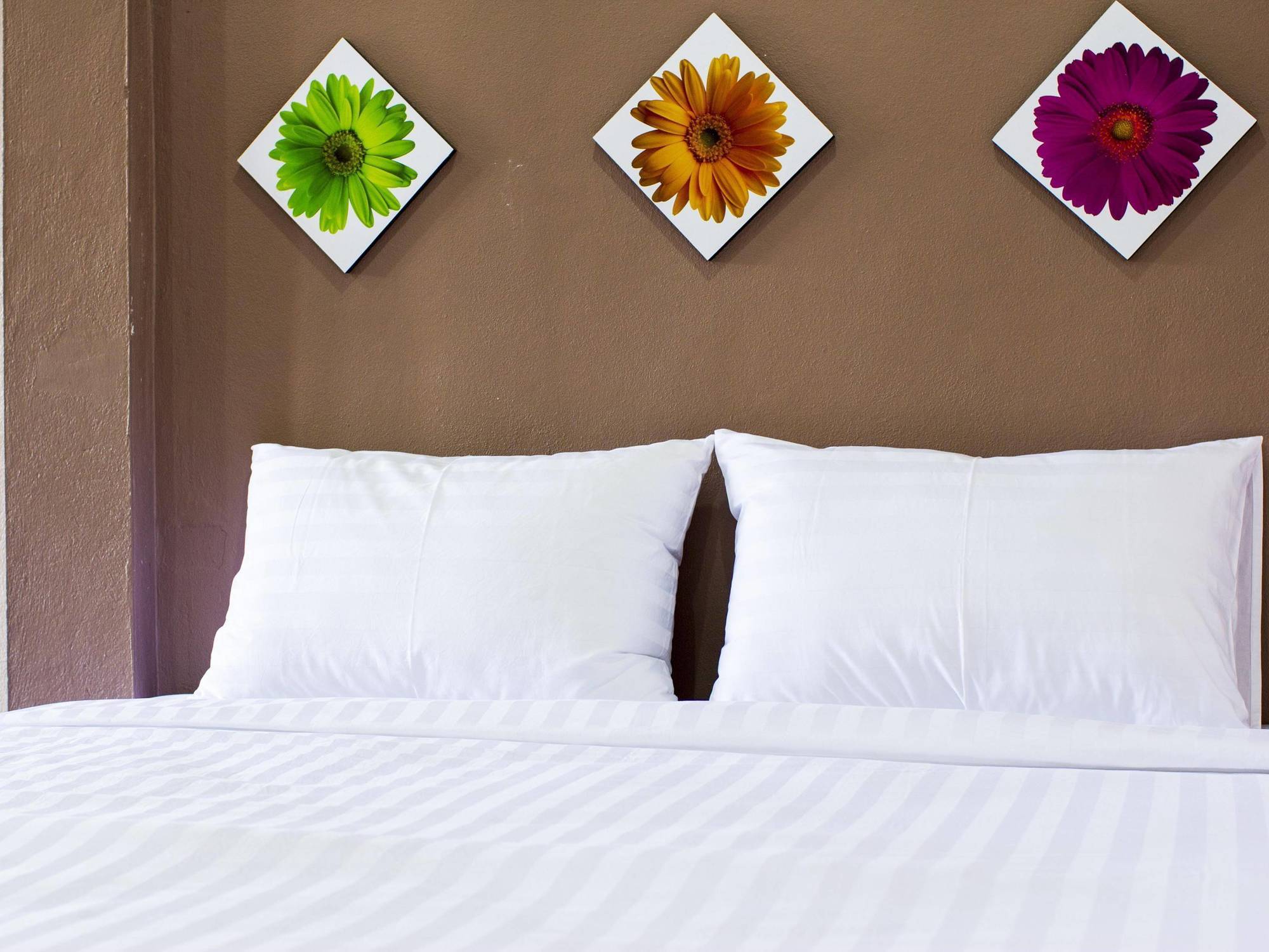 OYO 359 Golden Nakara Place Chiang Saen Bagian luar foto