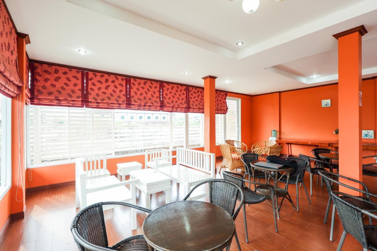 OYO 359 Golden Nakara Place Chiang Saen Bagian luar foto